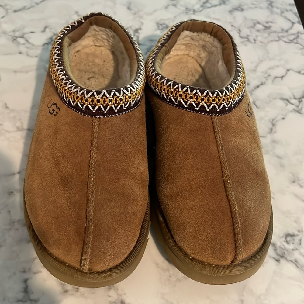Ugg Tasman Size 7